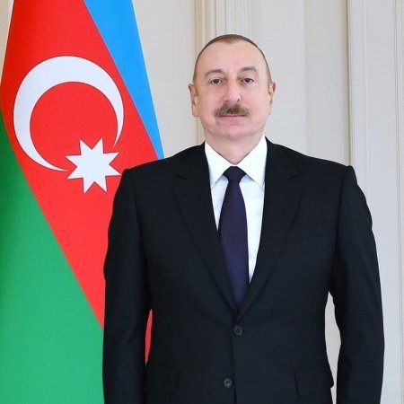 Bu gün Azərbaycan Respublikasının Prezidenti, Silahlı Qüvvələrin Müzəffər Ali Baş Komandanı cənab İlham Əliyevin ad günüdür. Bu gün Azərbaycan Respublikasının Prezidenti, Silahlı Qüvvələrin Müzəffər Ali Baş Komandanı cənab İlham Əliyevin ad günüdür.
