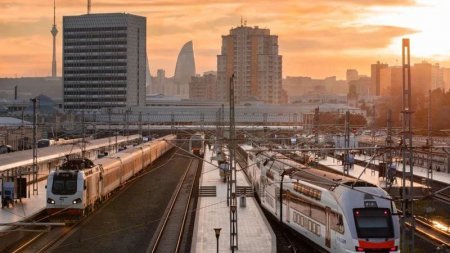 “Azərbaycan Dəmir Yolları” bayram günlərində gücləndirilmiş iş rejimində çalışacaq “Azərbaycan Dəmir Yolları” bayram günlərində gücləndirilmiş iş rejimində çalışacaq