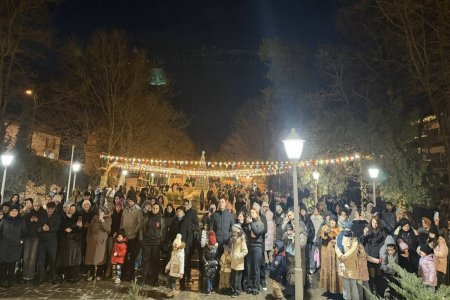 Şuşada 31 Dekabr – Dünya Azərbaycanlılarının Həmrəylik Günü və Yeni il coşqu ilə qeyd olunub Şuşada 31 Dekabr – Dünya Azərbaycanlılarının Həmrəylik Günü və Yeni il coşqu ilə qeyd olunub