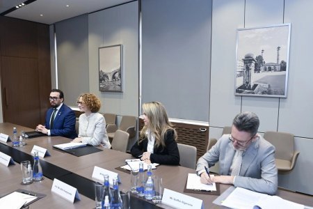 Azərbaycan Xarici İşlər Naziri Ceyhun Bayramov NATO Baş katibinin müavini ilə görüşüb