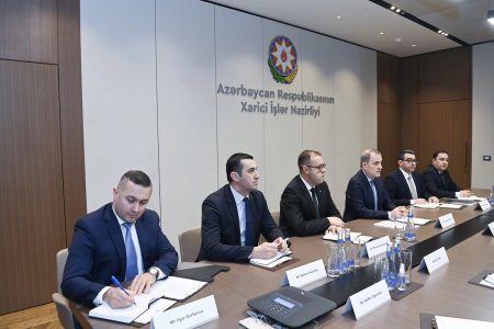 Azərbaycan Xarici İşlər Naziri Ceyhun Bayramov NATO Baş katibinin müavini ilə görüşüb