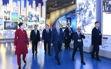 Ceyhun Bayramov Çin Kommunist Partiyasının Muzeyini ziyarət edib Ceyhun Bayramov Çin Kommunist Partiyasının Muzeyini ziyarət edib