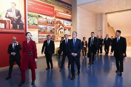 Ceyhun Bayramov Çin Kommunist Partiyasının Muzeyini ziyarət edib Ceyhun Bayramov Çin Kommunist Partiyasının Muzeyini ziyarət edib