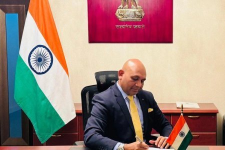 Hindistanın Azərbaycandakı yeni səfiri Bakıya gəlib Hindistanın Azərbaycandakı yeni səfiri Bakıya gəlib