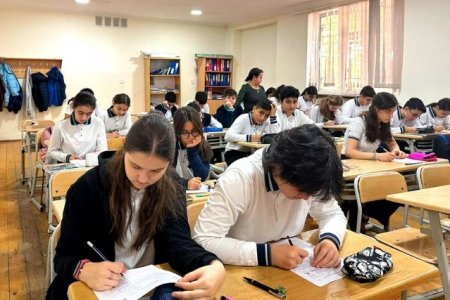 Liseydə baş verən insident məktəbdə nizam-intizamın vacibliyini bir daha göstərdi