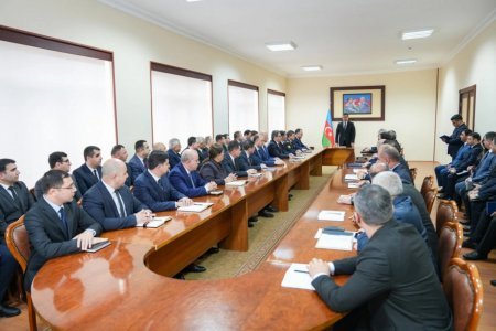 Naxçıvanın yeni baş naziri kollektivə təqdim edildi