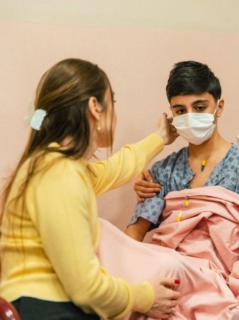 Alyona Əliyeva Talassemiya Mərkəzindən paylaşım edib