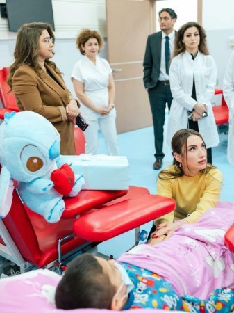 Alyona Əliyeva Talassemiya Mərkəzindən paylaşım edib