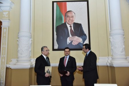 Bakı və Əbu-Dabi arasında qardaşlaşma Memorandumu imzalanıb