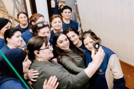 Leyla Əliyeva Şuşa Məscidi üçün Hazırlanan Dairəvi Xalçanın Kəsim Mərasimində İştirak Edib