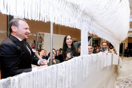 Leyla Əliyeva Şuşa Məscidi üçün Hazırlanan Dairəvi Xalçanın Kəsim Mərasimində İştirak Edib