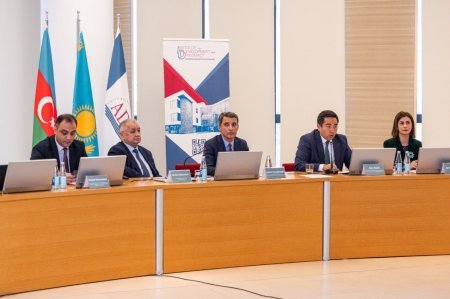 Prezident Tokayevin ekoloji təşəbbüsləri Bakıda beynəlxalq dəyirmi masada müzakirə olundu