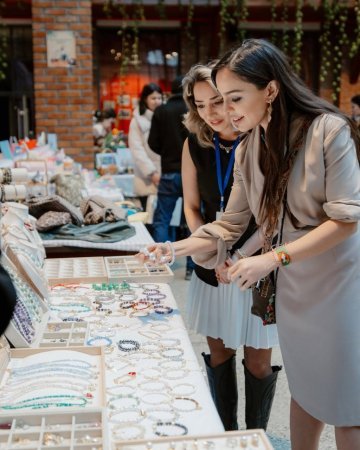 Arzu Əliyeva “Woman Bazaar” festivalından paylaşım etdi