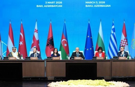 Leyla Əliyeva “Yaşıl enerji layihələri” sessiyasında çıxış etdi Leyla Əliyeva “Yaşıl enerji layihələri” sessiyasında çıxış etdi