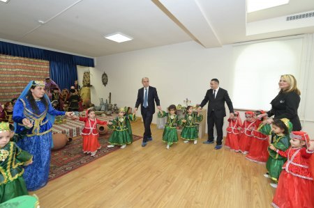 Emin Əmrullayev Xankəndi və Xocalıda təhsil müəssisələrinə baş çəkib