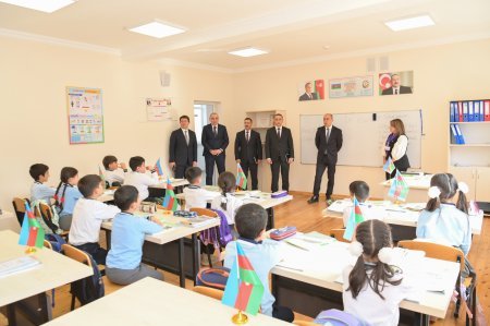 Emin Əmrullayev Xankəndi və Xocalıda təhsil müəssisələrinə baş çəkib