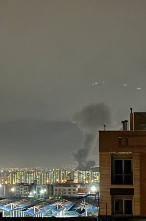 İranda bir neçə şəhərə hava hücumları olub