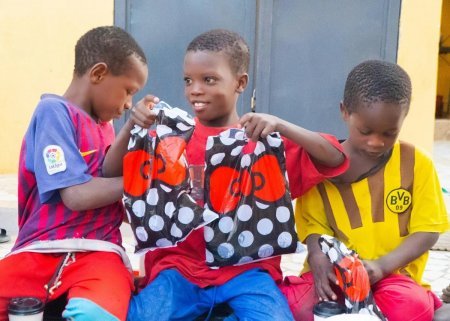 Azərbaycan səfirliyi Seneqalda uşaqlar üçün iftar mərasimi təşkil edib