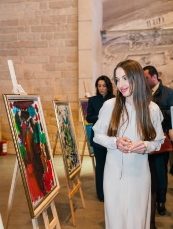 Daş Salnamə Muzeyində “Çərçivədən kənar” inklüziv incəsənət sərgisi açılıb