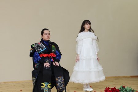 "Məni dinləyin!" adlı monotamaşa nümayiş olunub