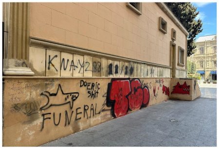 Nizami Kino Mərkəzinə qarşı vandalizm: tarixi abidənin fasadı zədələndi