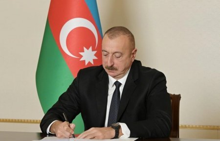 Prezident minatəmizləmə sahəsində fərqlənən şəxsləri təltif etdi Prezident minatəmizləmə sahəsində fərqlənən şəxsləri təltif etdi