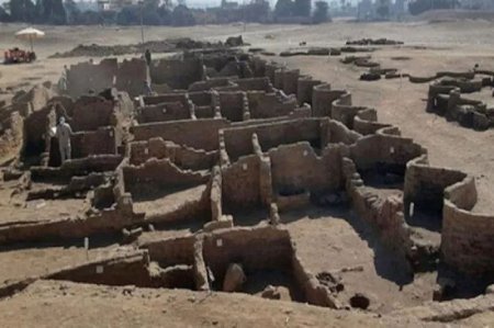 1500 ildir palçıq altında qalan şəhər üzə çıxdı 1500 ildir palçıq altında qalan şəhər üzə çıxdı