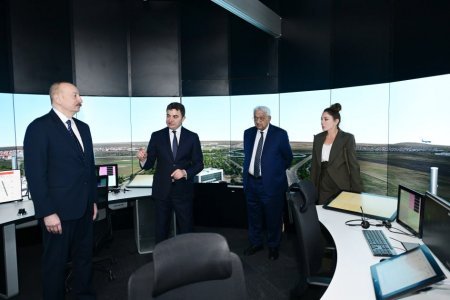 İlham Əliyev və Mehriban Əliyeva Milli Aviasiya Akademiyasında Beynəlxalq Təlim Mərkəzinin açılışında iştirak etdilər İlham Əliyev və Mehriban Əliyeva Milli Aviasiya Akademiyasında Beynəlxalq Təlim Mərkəzinin açılışında iştirak etdilər