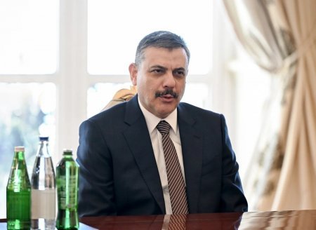 Azərbaycan Prezidenti İlham Əliyev aprelin 9-da Türkiyənin daxili işlər naziri Mustafa Çiftçini qəbul edib. Azərbaycan Prezidenti İlham Əliyev aprelin 9-da Türkiyənin daxili işlər naziri Mustafa Çiftçini qəbul edib.