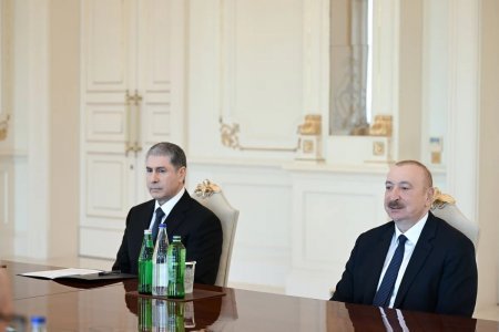 Azərbaycan Prezidenti İlham Əliyev aprelin 9-da Türkiyənin daxili işlər naziri Mustafa Çiftçini qəbul edib. Azərbaycan Prezidenti İlham Əliyev aprelin 9-da Türkiyənin daxili işlər naziri Mustafa Çiftçini qəbul edib.