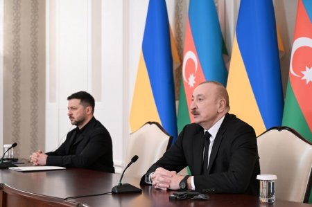 Zelenski: Ukrayna Rusiya ilə danışıqların Azərbaycanda keçirilməsinə hazırdır