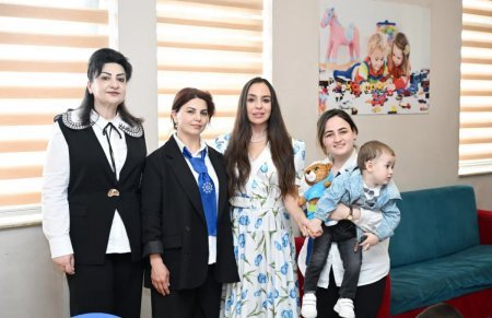 Leyla və Arzu Əliyeva Şəkidə uşaq evi sosial xidmət müəssisəsini ziyarət ediblər Leyla və Arzu Əliyeva Şəkidə uşaq evi sosial xidmət müəssisəsini ziyarət ediblər