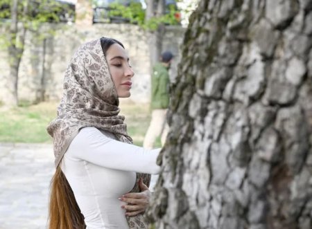 Leyla və Arzu Əliyeva Şəkidə Xan məscidini ziyarət ediblər Leyla və Arzu Əliyeva Şəkidə Xan məscidini ziyarət ediblər