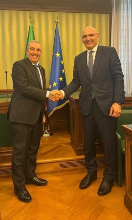 Elçin Əmirbəyov İtaliyaya işgüzar səfər edib