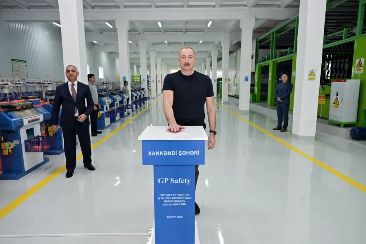 Prezident İlham Əliyev Xankəndidə iş əlcəkləri istehsalı müəssisəsinin açılışında iştirak edib Prezident İlham Əliyev Xankəndidə iş əlcəkləri istehsalı müəssisəsinin açılışında iştirak edib