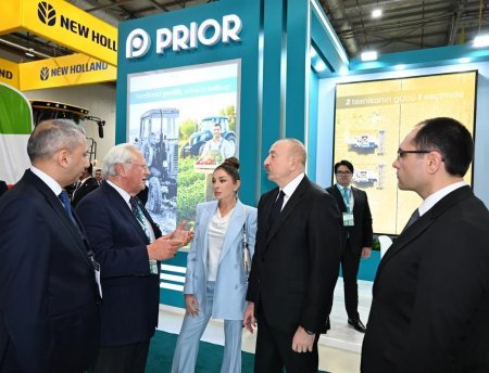 Prezident İlham Əliyev “Caspian Agro Week” və “InterFood Azerbaijan” sərgiləri ilə tanış olub