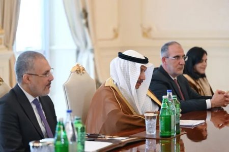 İlham Əliyev İslam İnkişaf Bankı Qrupunun sədrini qəbul edib