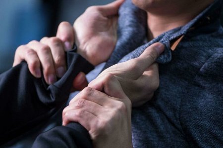Goranboyda əmi oğlanları arasında dava: biri bıçaqlandı Goranboyda əmi oğlanları arasında dava: biri bıçaqlandı