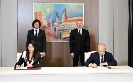 Bakı–Tbilisi əlaqələri müzakirə olunub: İlham Əliyev İrakli Kobaxidze ilə görüşdü Bakı–Tbilisi əlaqələri müzakirə olunub: İlham Əliyev İrakli Kobaxidze ilə görüşdü
