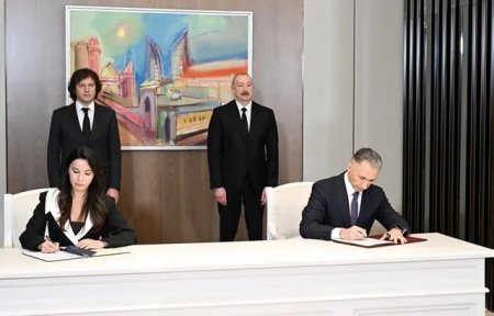 Bakı–Tbilisi əlaqələri müzakirə olunub: İlham Əliyev İrakli Kobaxidze ilə görüşdü Bakı–Tbilisi əlaqələri müzakirə olunub: İlham Əliyev İrakli Kobaxidze ilə görüşdü