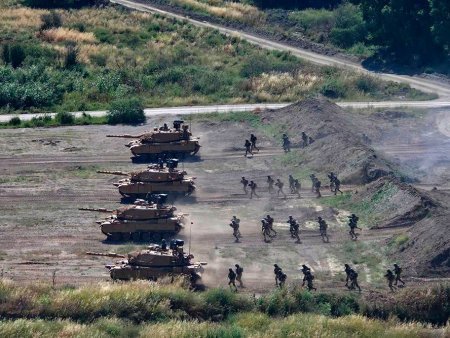 Ərdoğan Azərbaycan hərbçilərinin iştirak etdiyi təlimləri izləyib Ərdoğan Azərbaycan hərbçilərinin iştirak etdiyi təlimləri izləyib