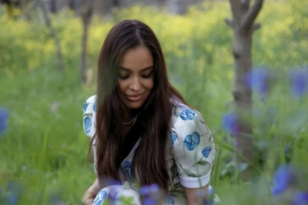Leyla Əliyeva yeni şeirini “Instagram” hesabında paylaşıb Leyla Əliyeva yeni şeirini “Instagram” hesabında paylaşıb