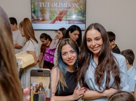 Leyla Əliyeva və Alena Əliyeva “Tut Əlimdən” Mərkəzini ziyarət ediblər