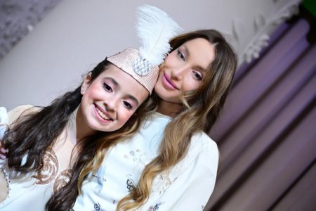 Leyla Əliyeva və Alyona Əliyeva Müstəqillik Gününə həsr olunmuş konsertdə iştirak ediblər Leyla Əliyeva və Alyona Əliyeva Müstəqillik Gününə həsr olunmuş konsertdə iştirak ediblər