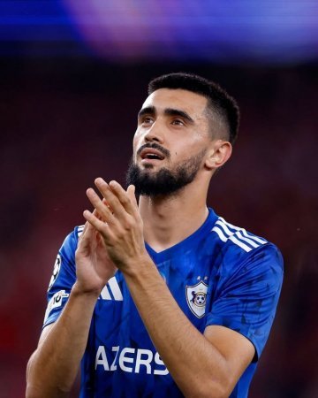 Toral Bayramov “Qarabağ”la vidalaşdı – “Bursaspor”a transfer rəsmiləşdi Toral Bayramov “Qarabağ”la vidalaşdı – “Bursaspor”a transfer rəsmiləşdi