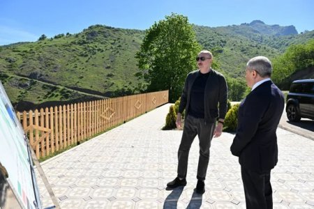 Prezident İlham Əliyev Böyük Qaladərəsi kəndində aparılan bərpa işləri ilə tanış olub