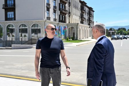 Xankəndidə əsaslı şəkildə yenidən qurulan Mədəniyyət Mərkəzinin açılışı olub Xankəndidə əsaslı şəkildə yenidən qurulan Mədəniyyət Mərkəzinin açılışı olub