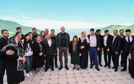 İlham Əliyev: “44 günə Ermənistanı kapitulyasiyaya məcbur etdik” İlham Əliyev: “44 günə Ermənistanı kapitulyasiyaya məcbur etdik”