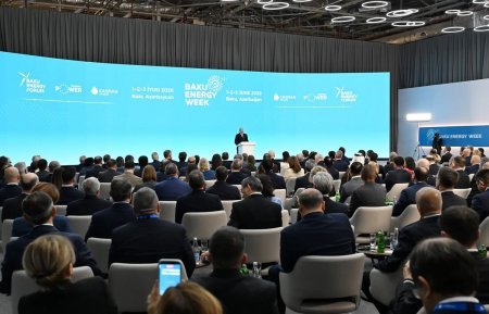 Prezident İlham Əliyev Bakı Enerji Həftəsinin açılış mərasimində iştirak edib Prezident İlham Əliyev Bakı Enerji Həftəsinin açılış mərasimində iştirak edib