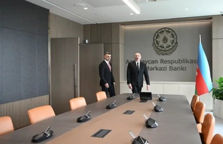 Prezident İlham Əliyev Mərkəzi Bankın yeni inzibati binasının açılışında iştirak edib